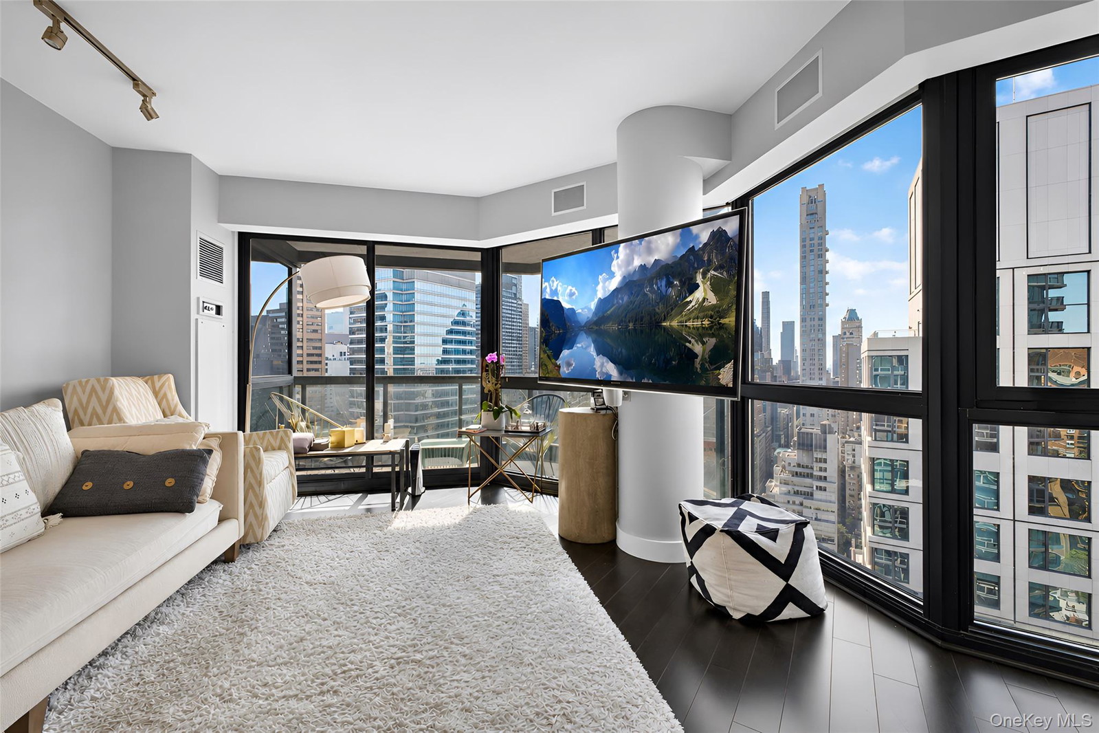 200 E 61st Street Unit 35B