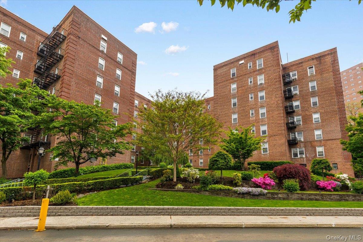 5645 Netherland Ave Unit 5C