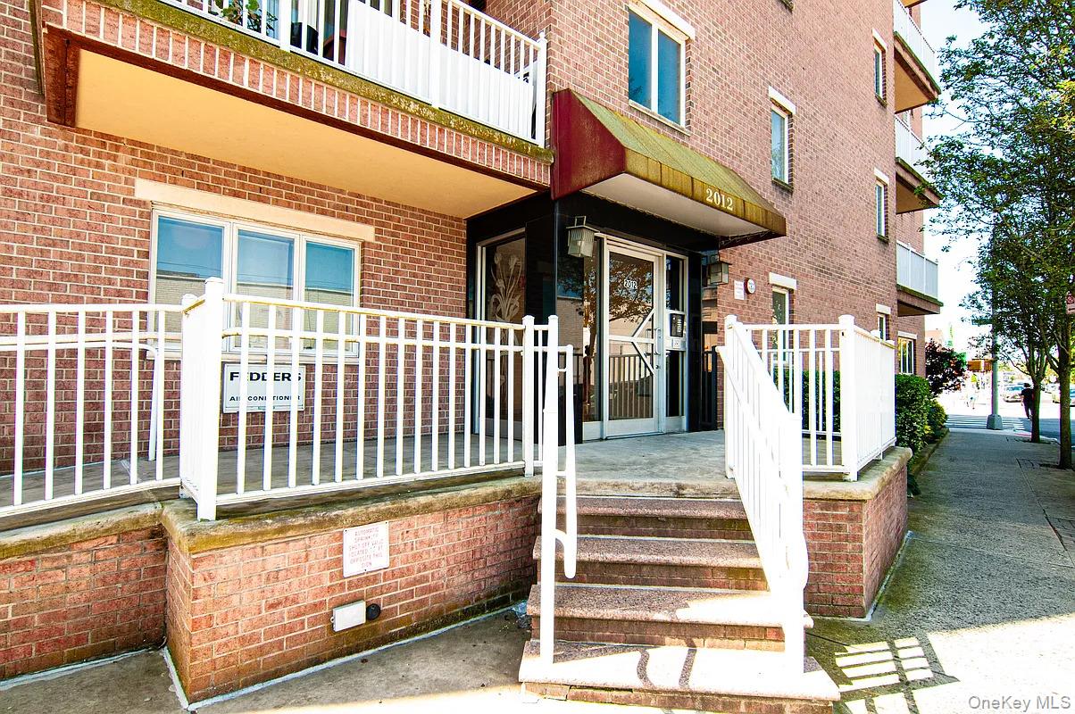 2012 Jerome Ave Unit 1A