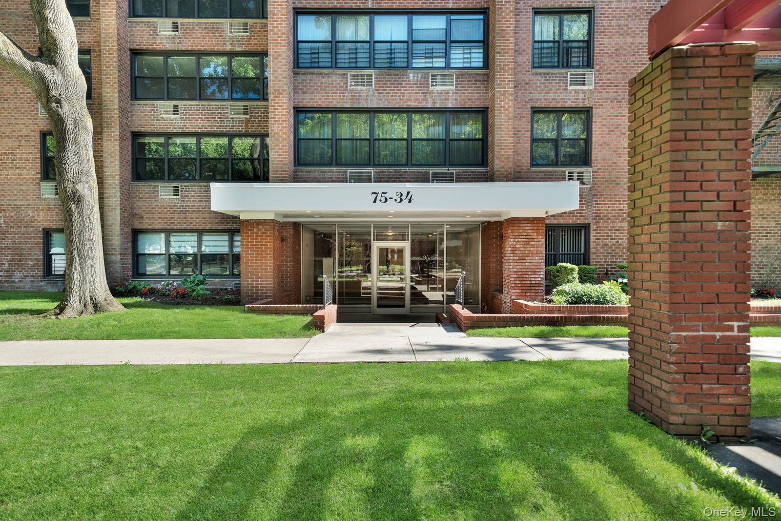7534 Bell Blvd Unit 1E