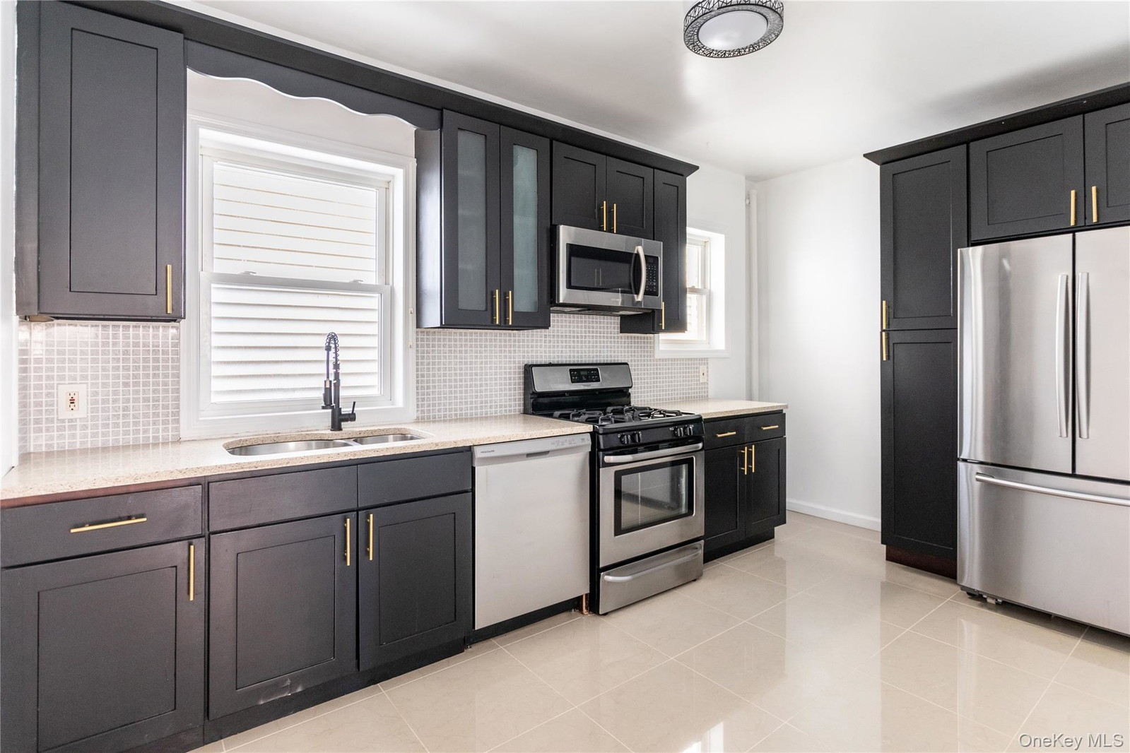 52 Adrian Ave Unit 2