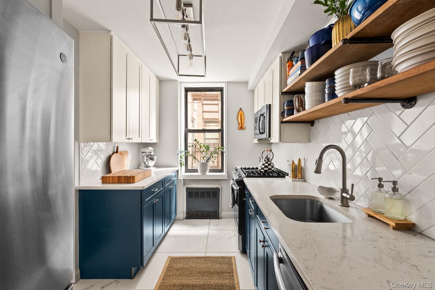 345 Webster Ave Unit 2G