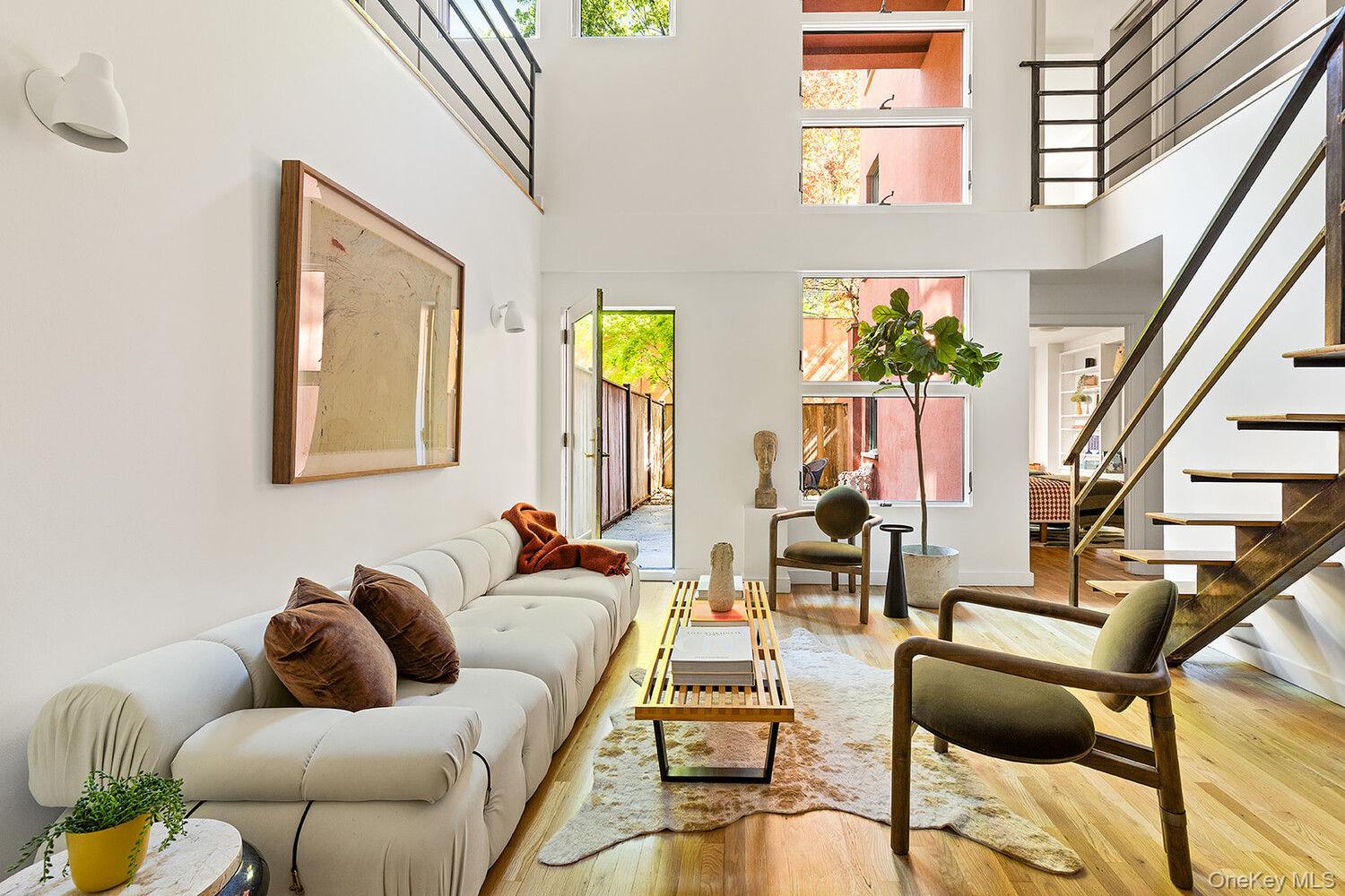 569 Carroll St Unit 1