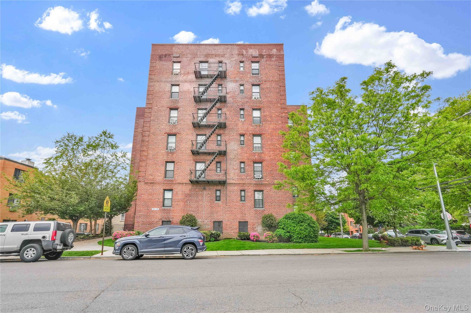 17006 Crocheron Ave Unit 2E