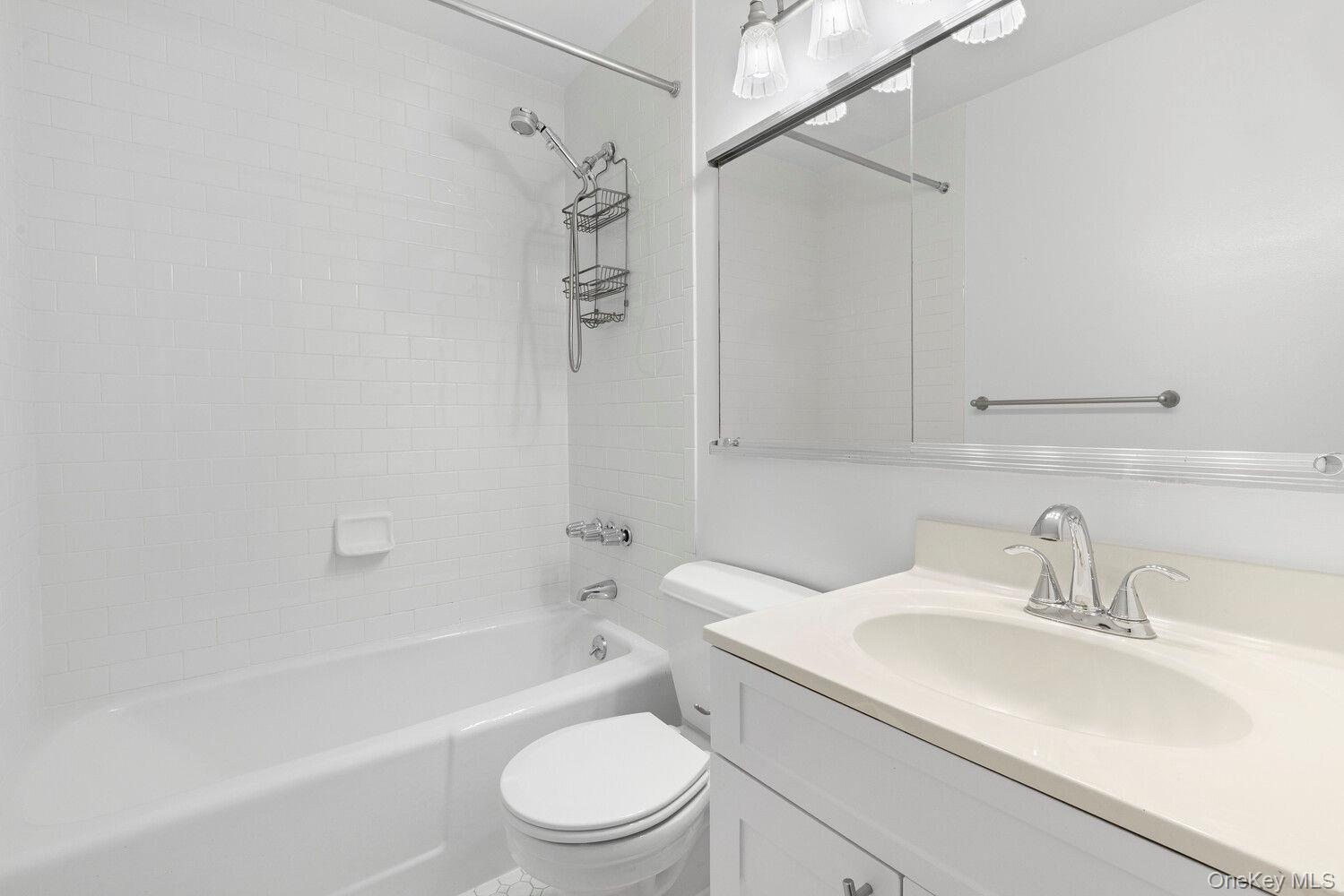310 E 46th Street Unit 18G