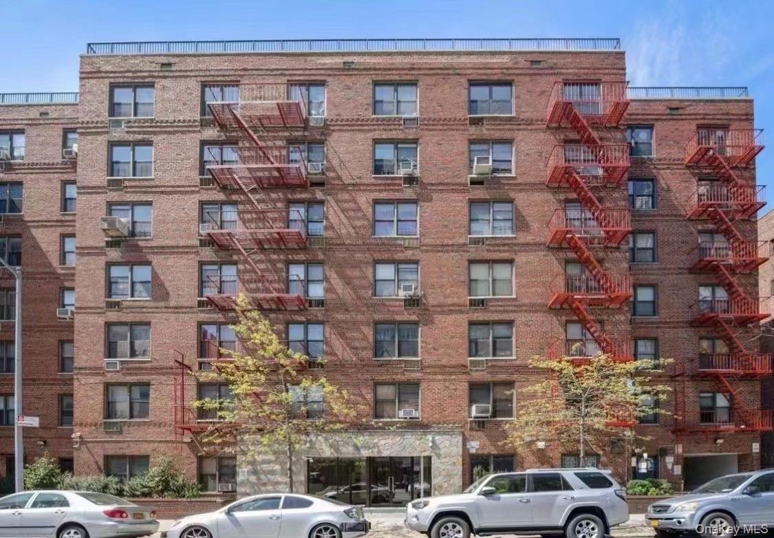 13317 Sanford Ave Unit 2J