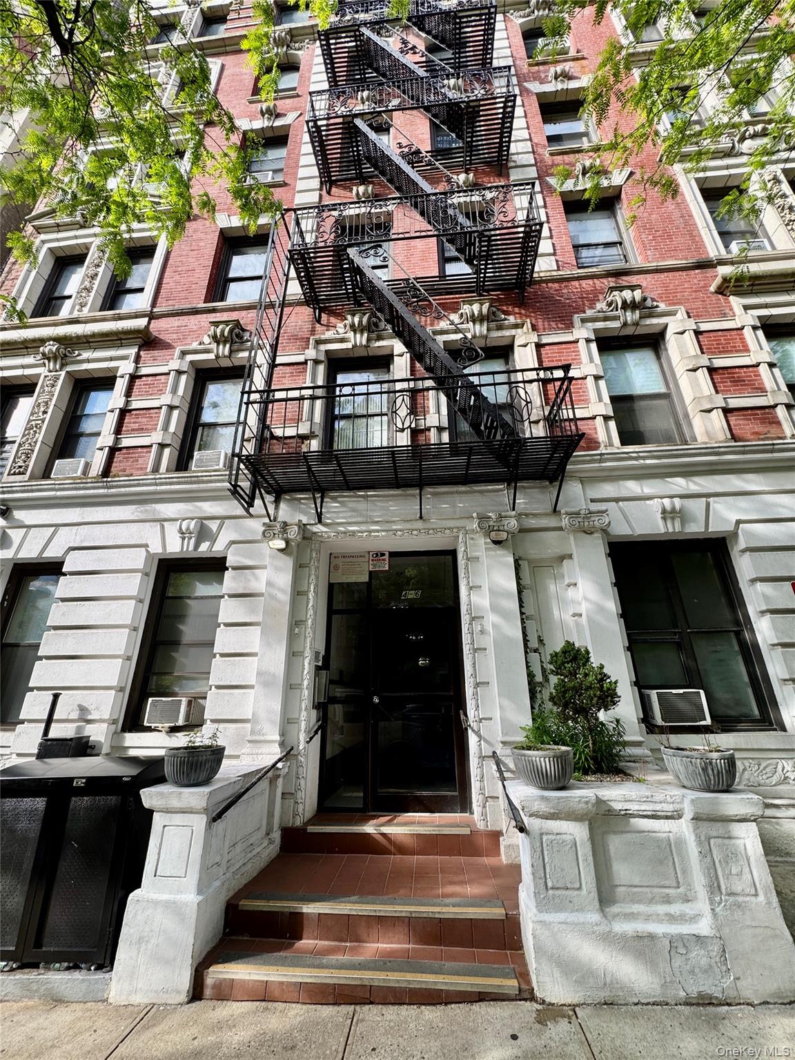 4-6 West 105th St Unit #5b