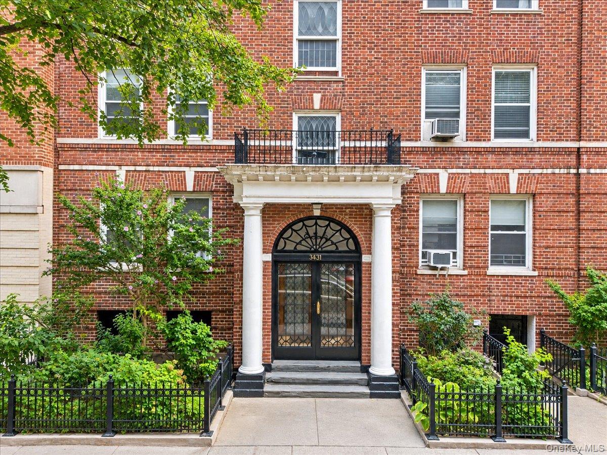 3431 82nd St Unit 1