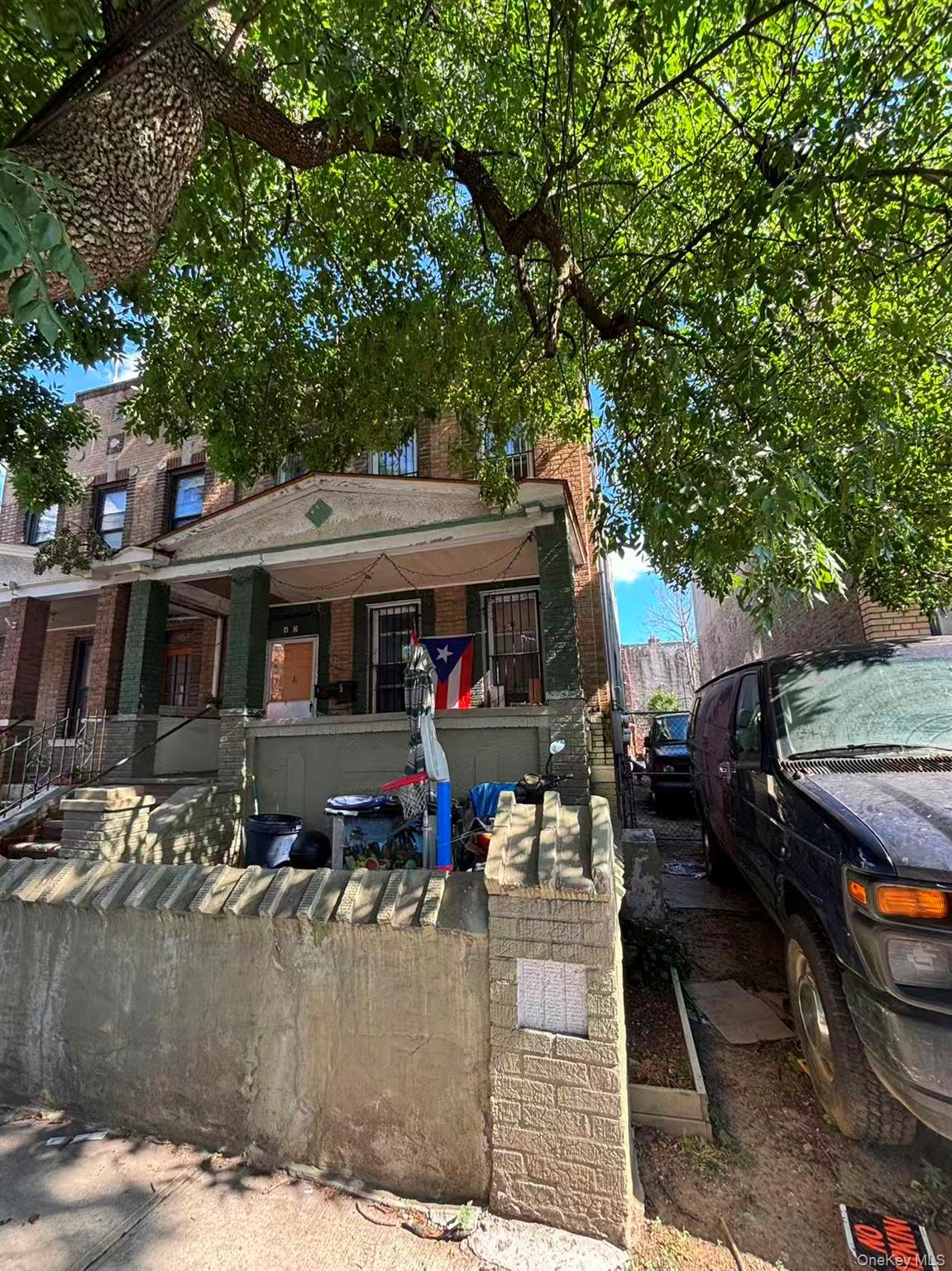 450 Newport St