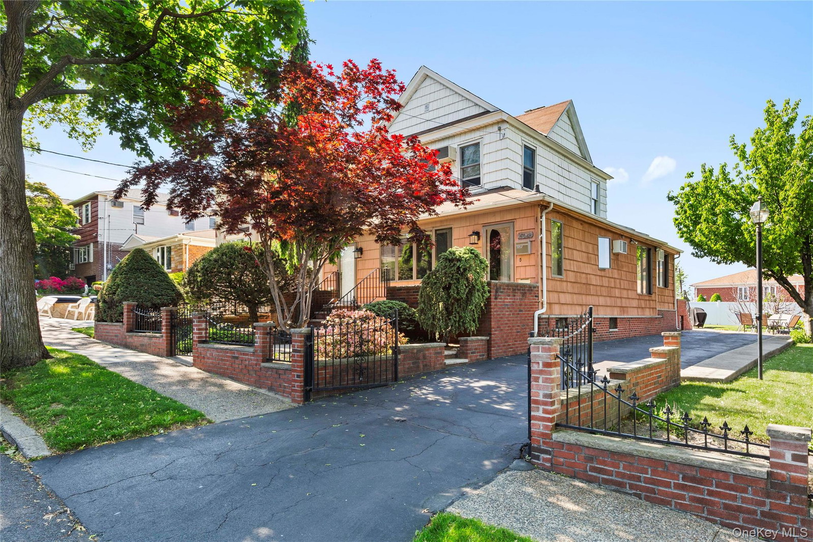 15043 8th Ave