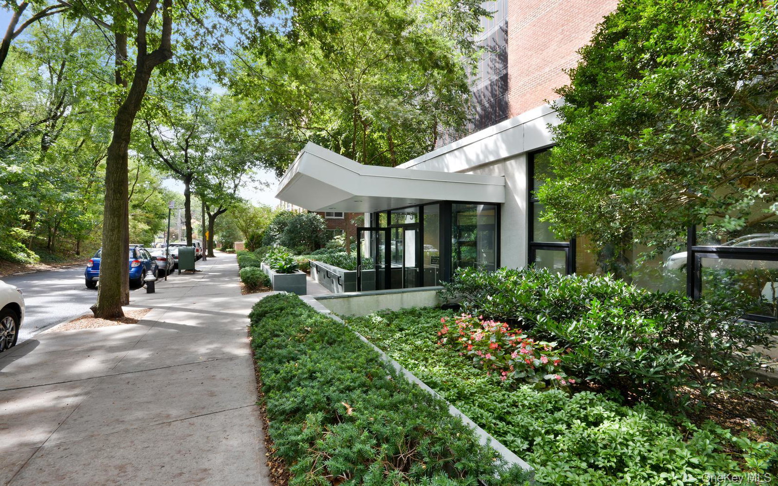 2575 Palisade Ave Unit 12C