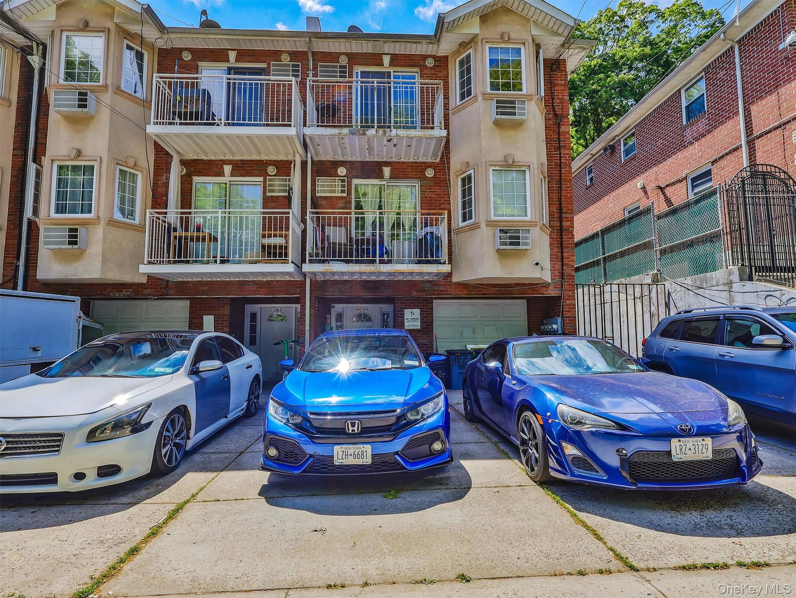 8666 Midland Pkwy