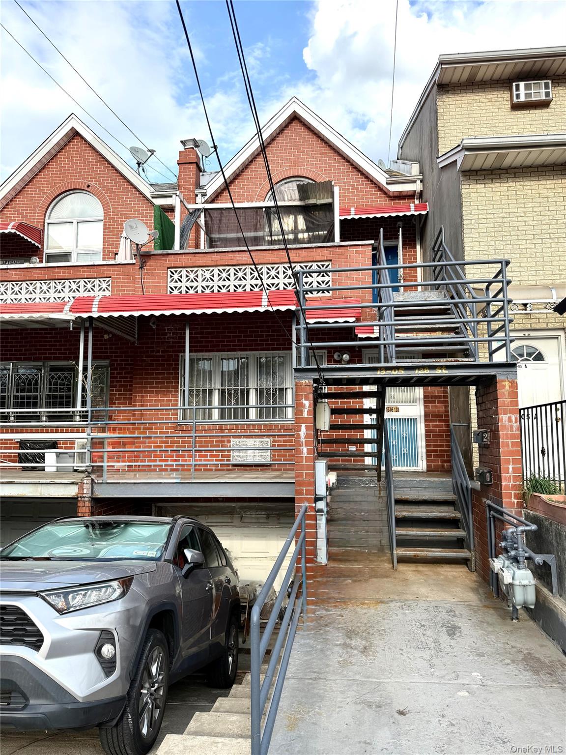 1305 128th St