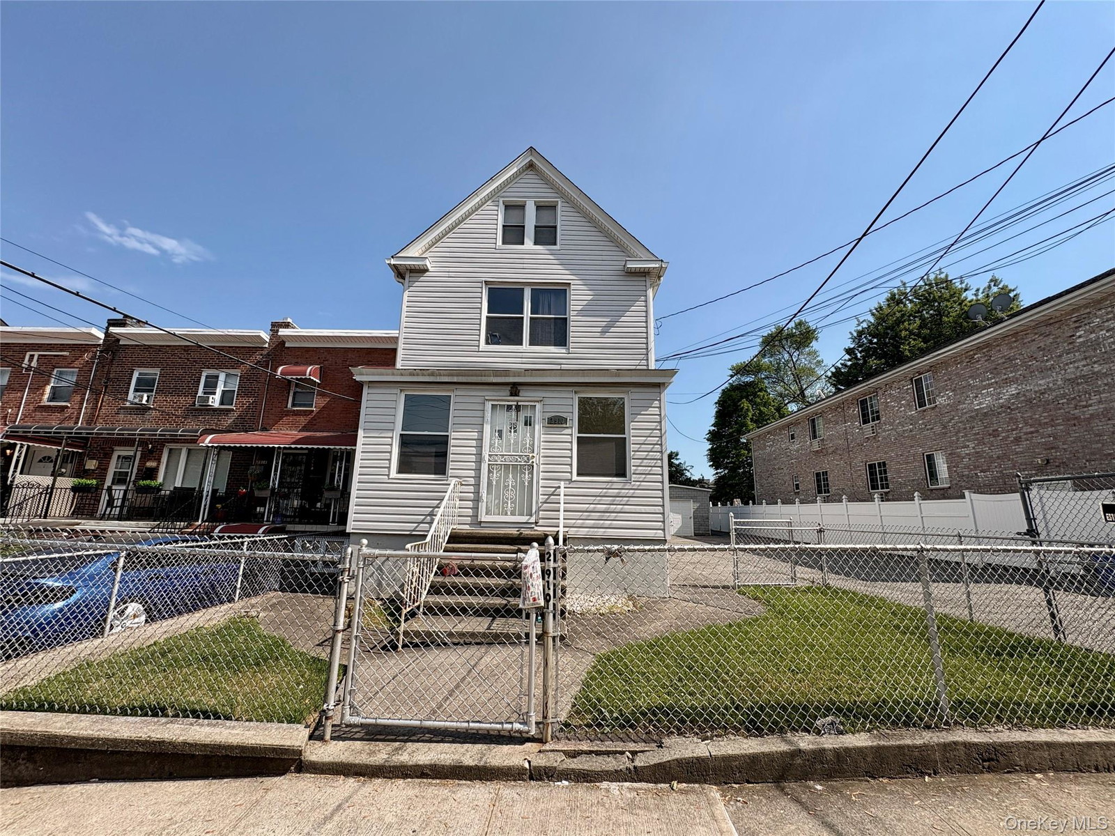 2910 Baisley Ave