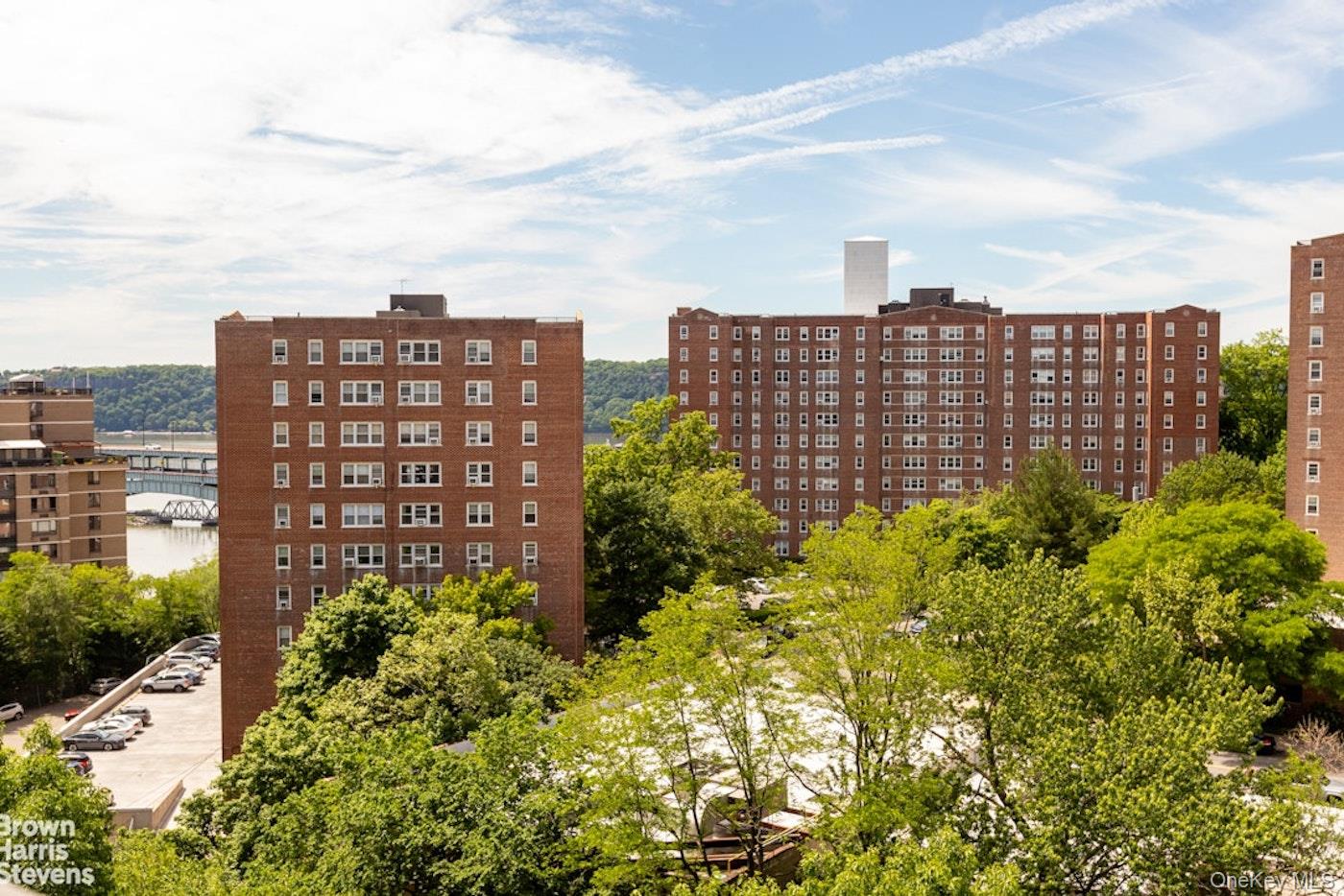 555 Kappock St Unit 12G