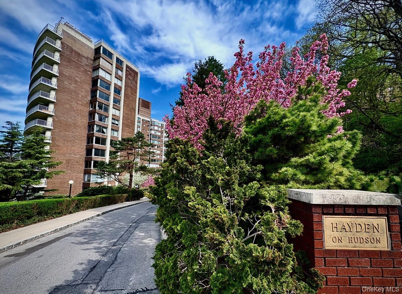 4455 Douglas Ave Unit 9M