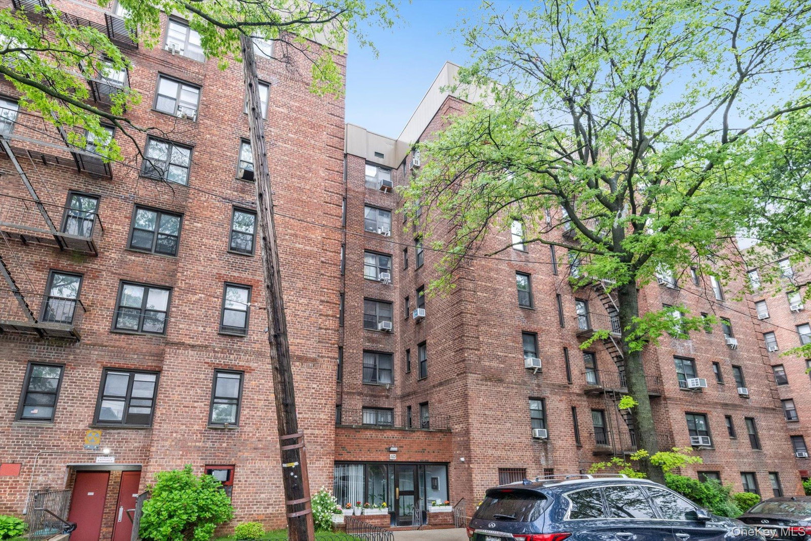 40 E 43rd St Unit 3B