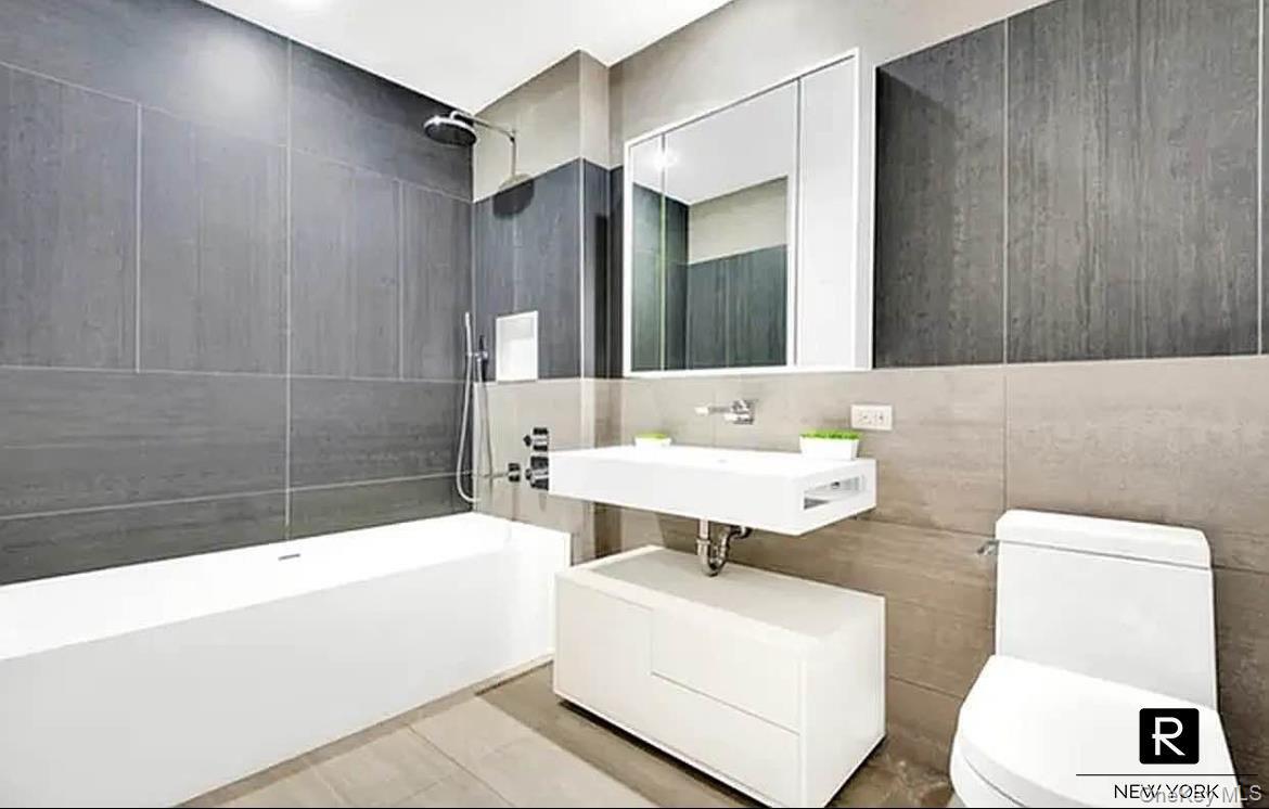 540 West 49th Street Unit 406-N