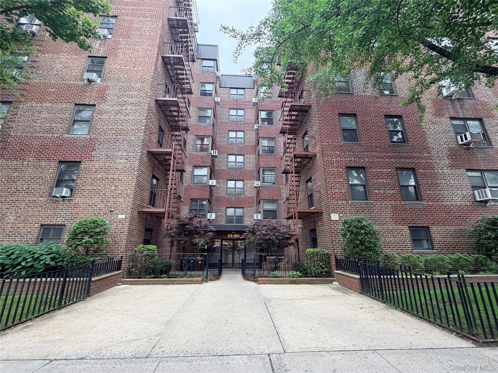 9108 32nd Ave Unit E107