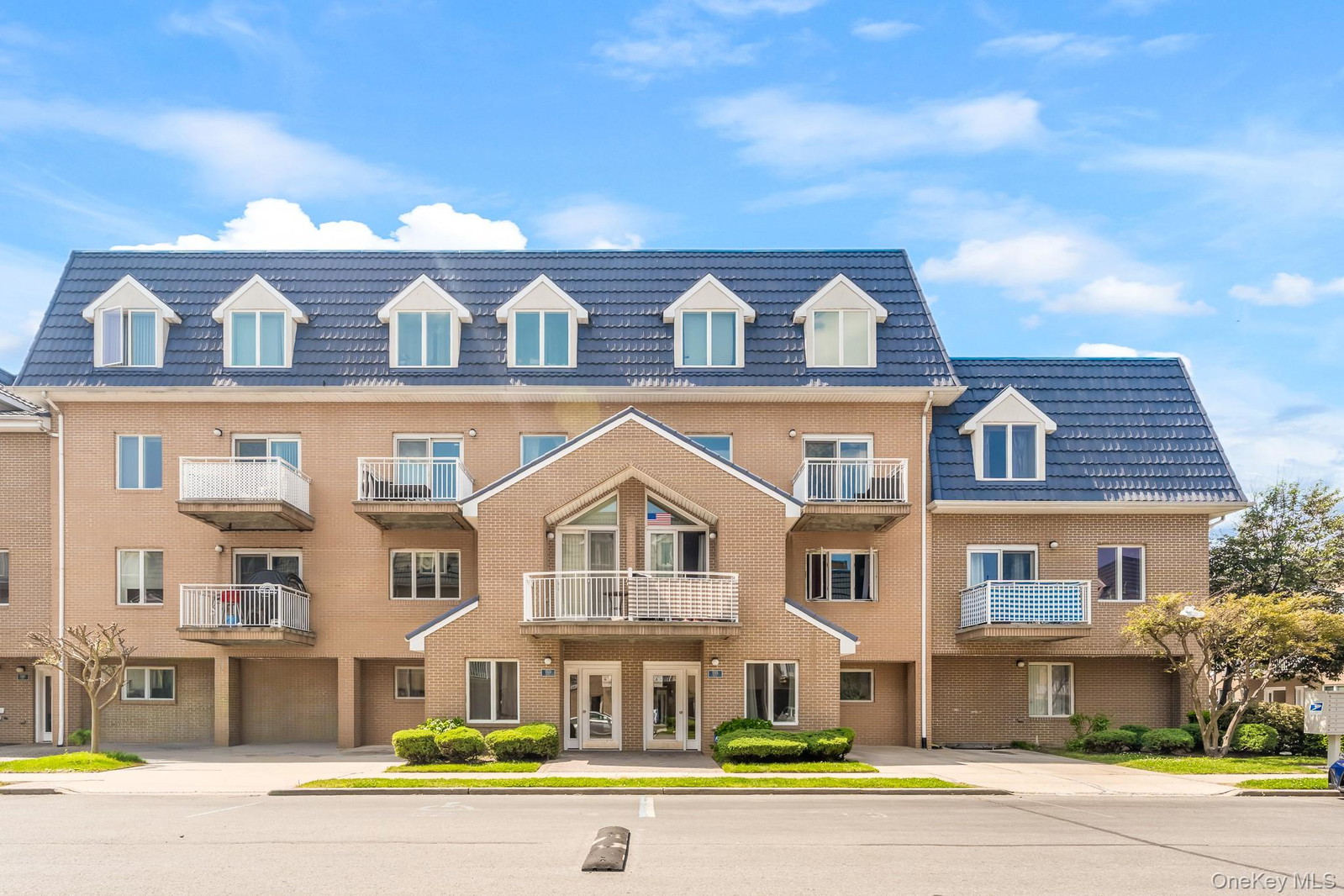 1513 Royce St Unit 2G