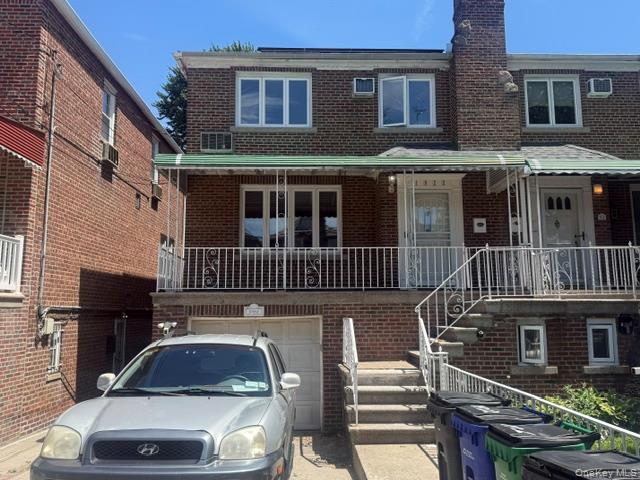 1922 Hering Ave