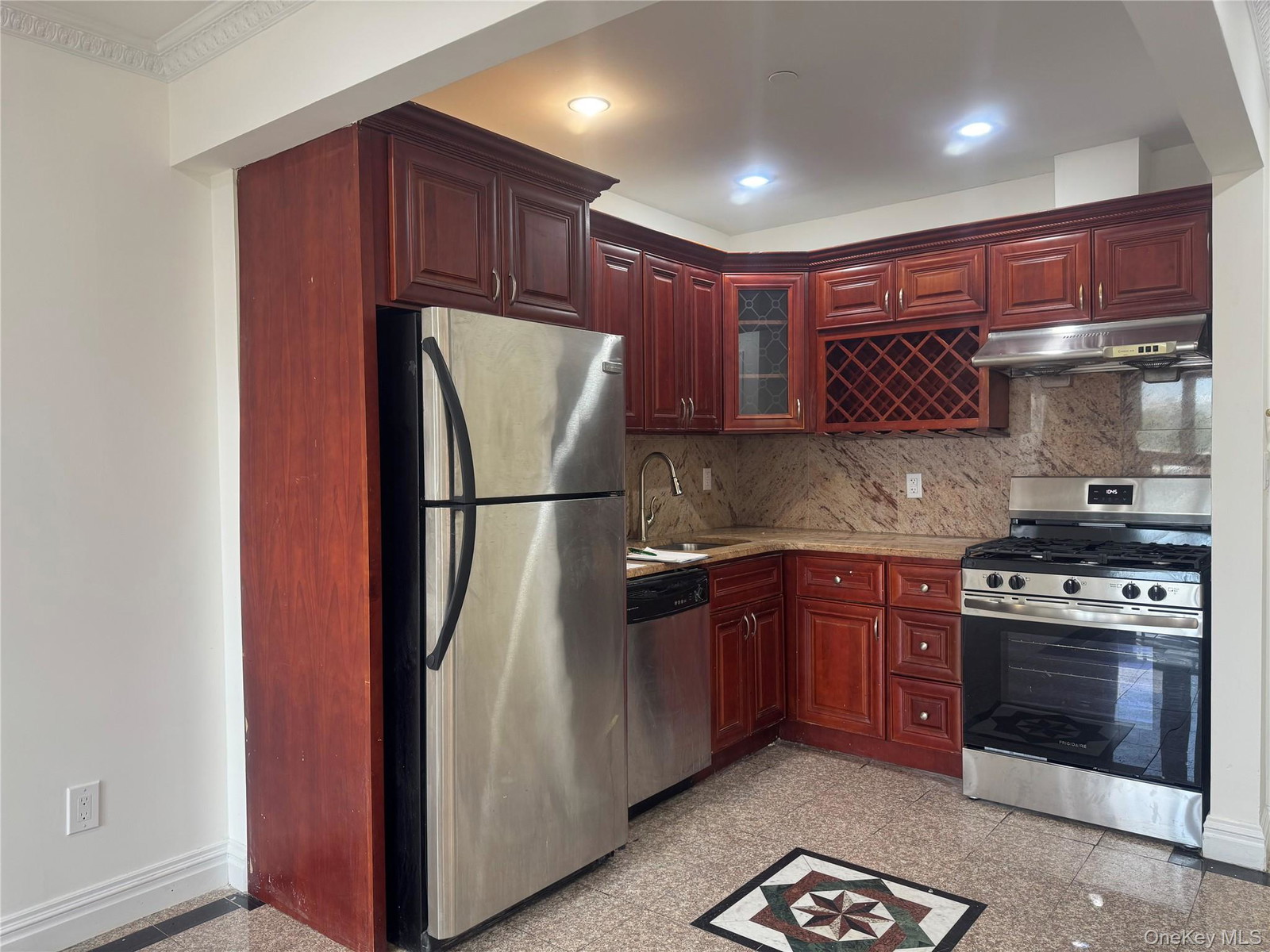 11128 37th Ave Unit 3D