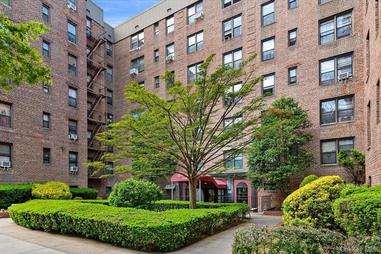 8325 98th St Unit 1J