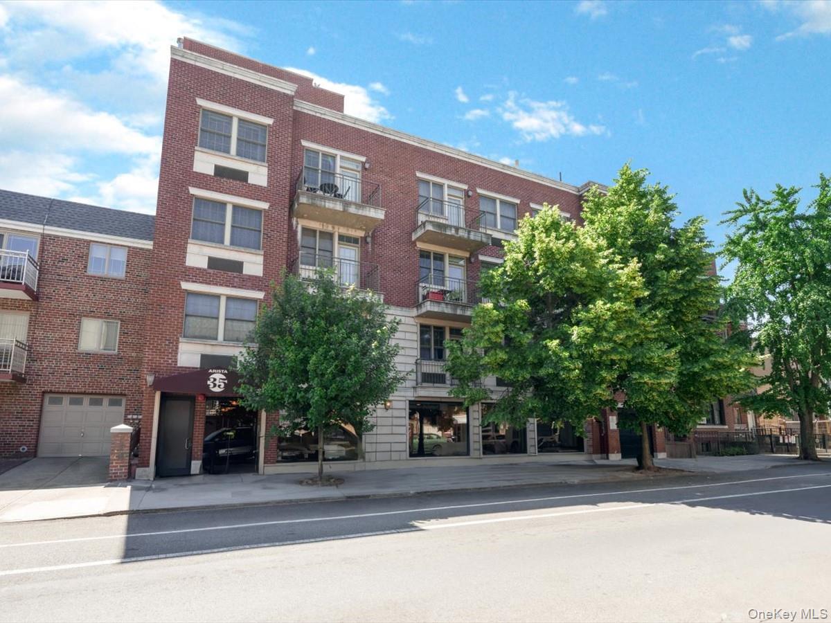 2519 35th St Unit 4C