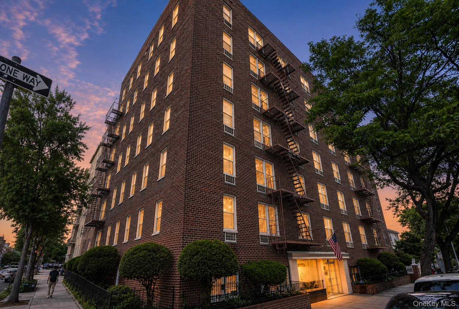 3976 57th St Unit 1H