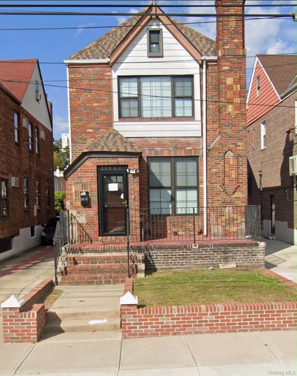 20507 Murdock Ave