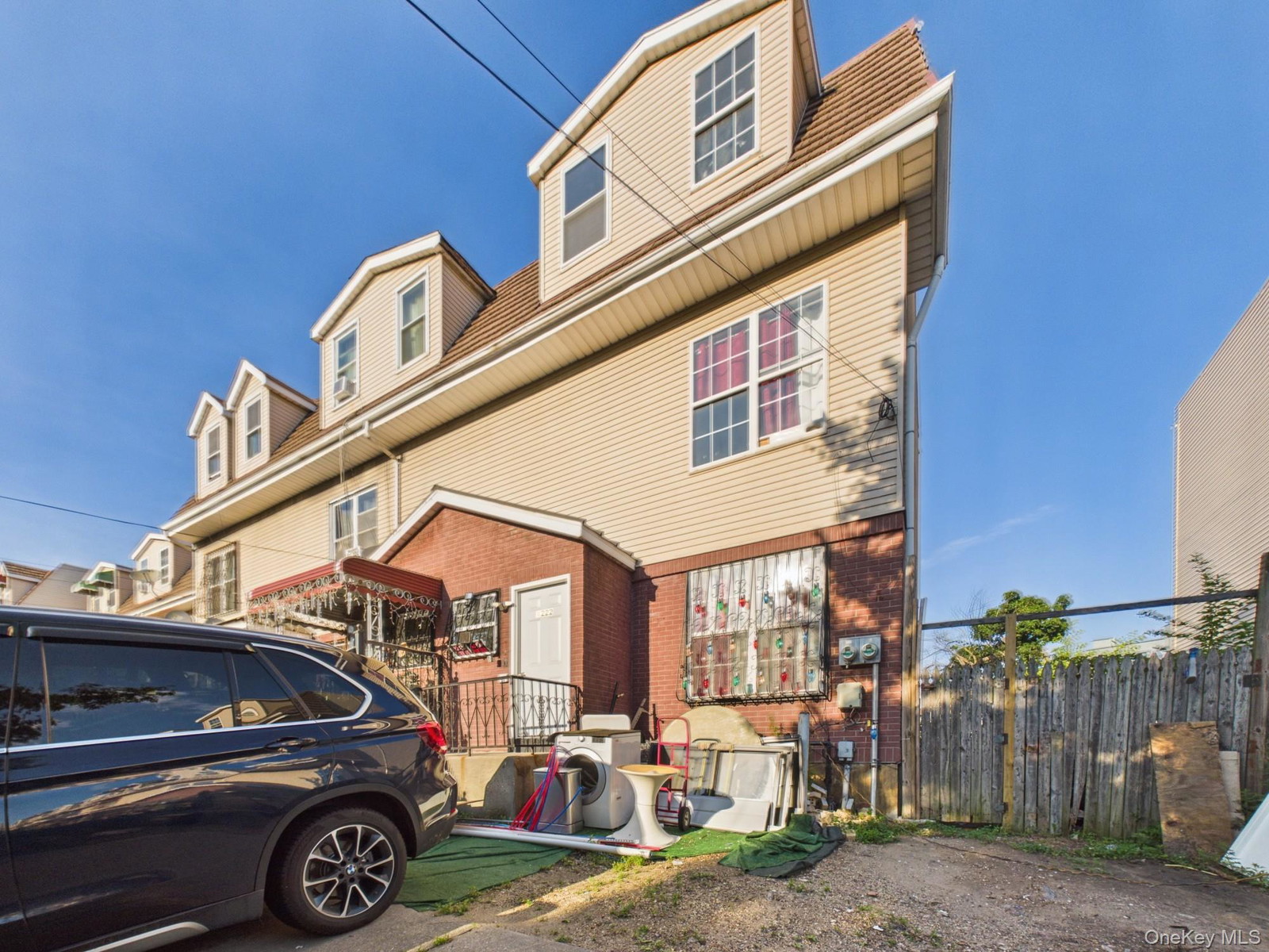 1222 Vyse Ave