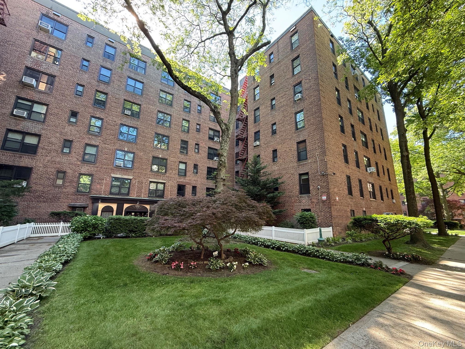 8320 98th St Unit 2P