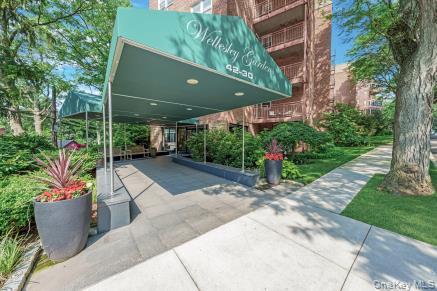 4230 Douglaston Pkwy Unit 5K