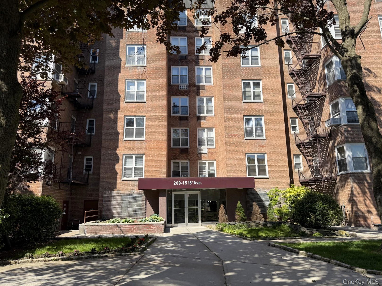20915 18th Ave Unit 4K