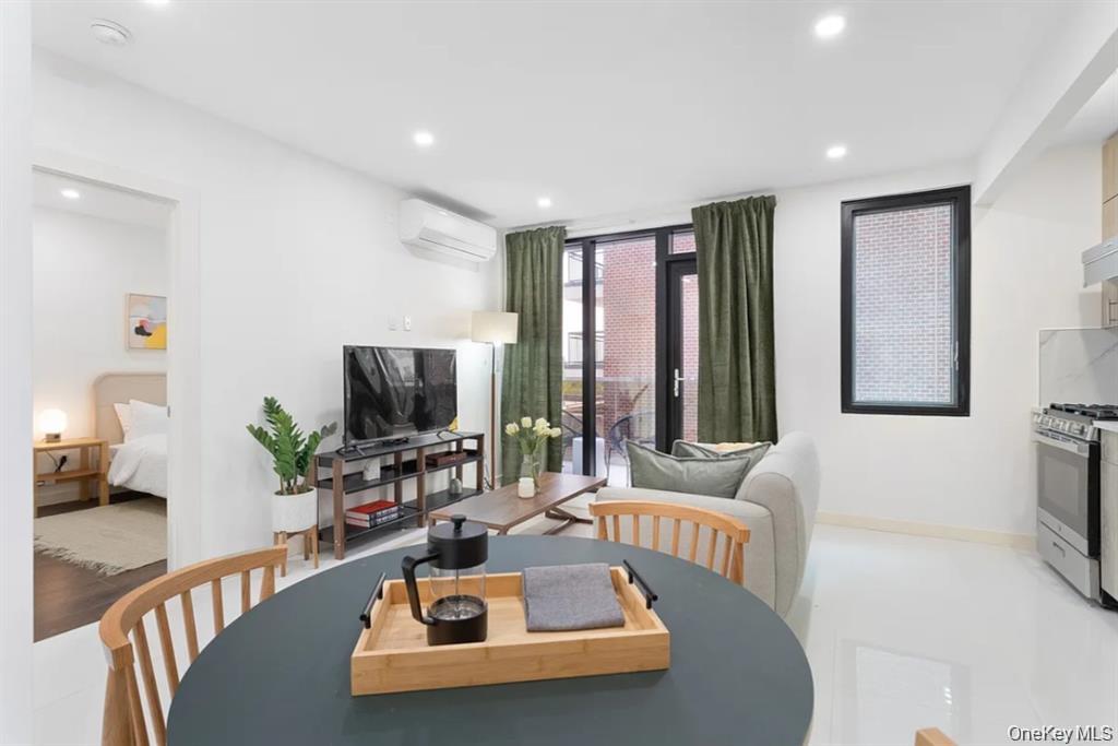 12428 Queens Blvd Unit 9B