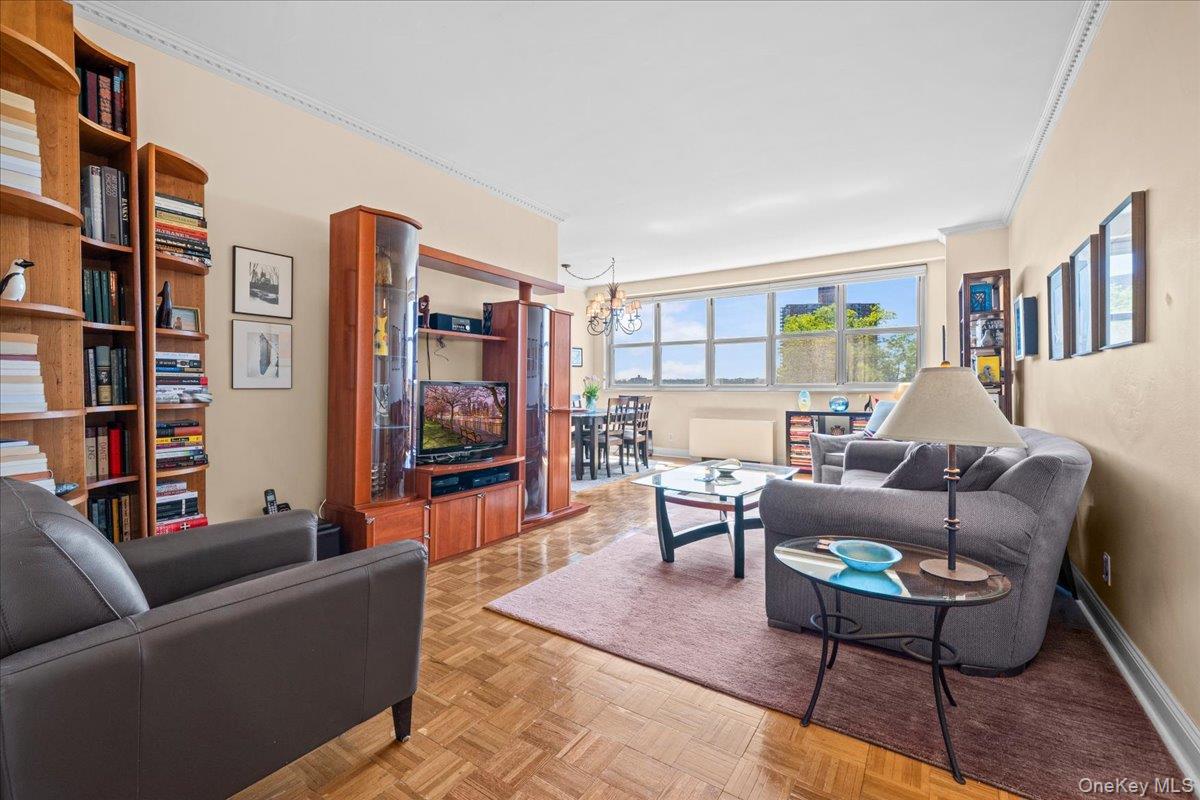555 Kappock St Unit 2T