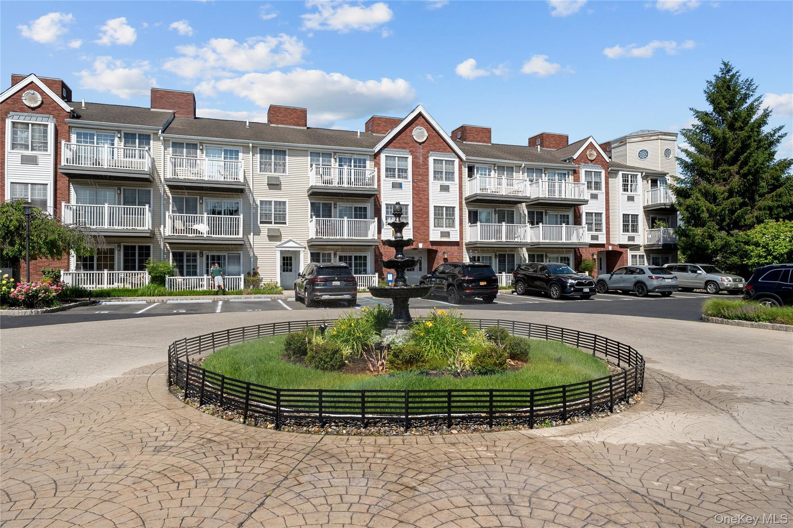 9452 Magnolia Ct Unit 1B