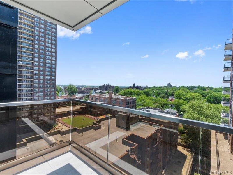12428 Queens Blvd Unit 8A