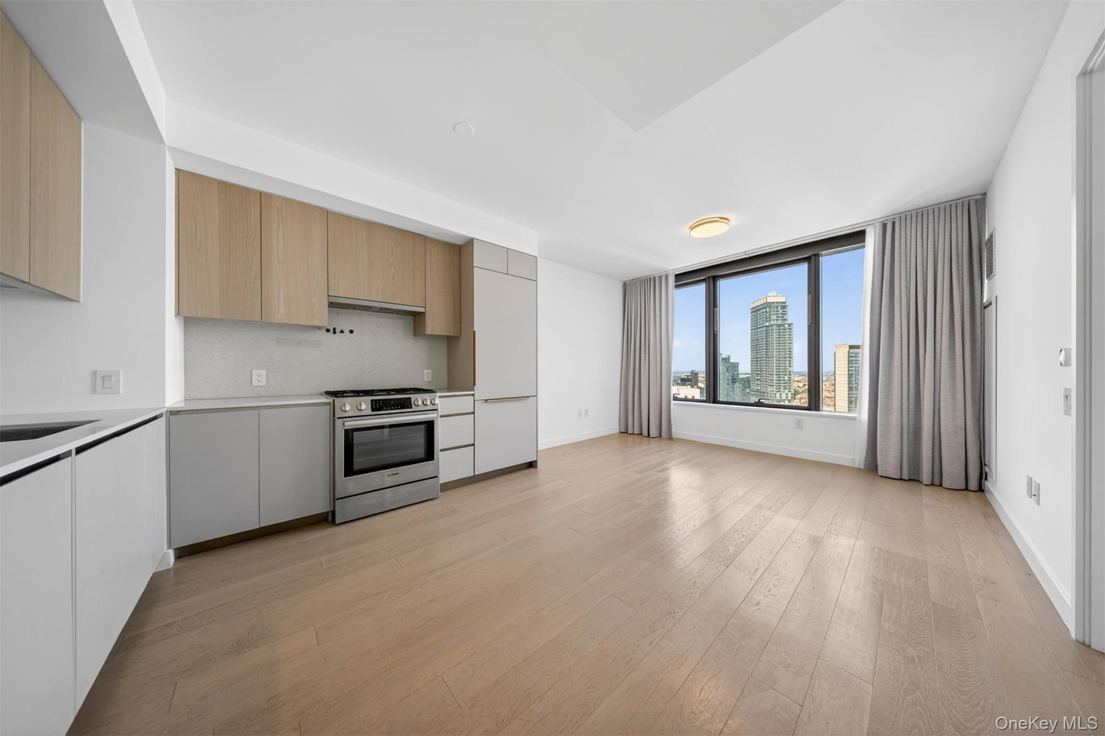 3 Court Sq Unit 5005