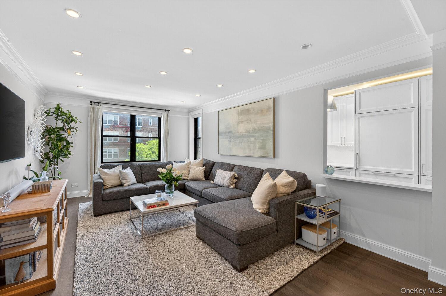 100 W 12th Street Unit 4K