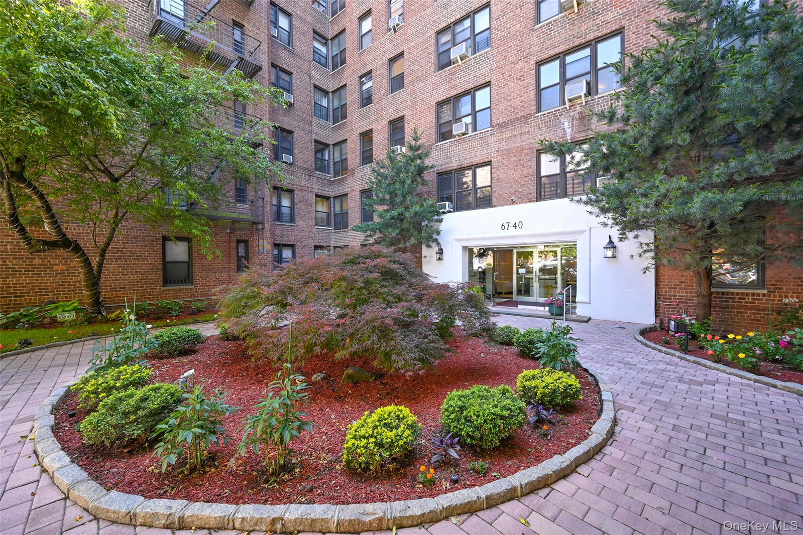 6740 Yellowstone Blvd Unit 4M