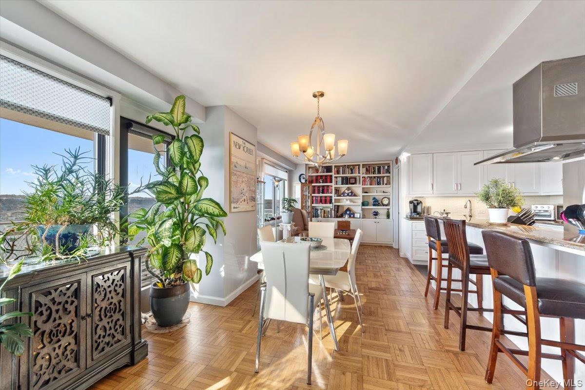 3671 Hudson Manor Ter Unit 14L