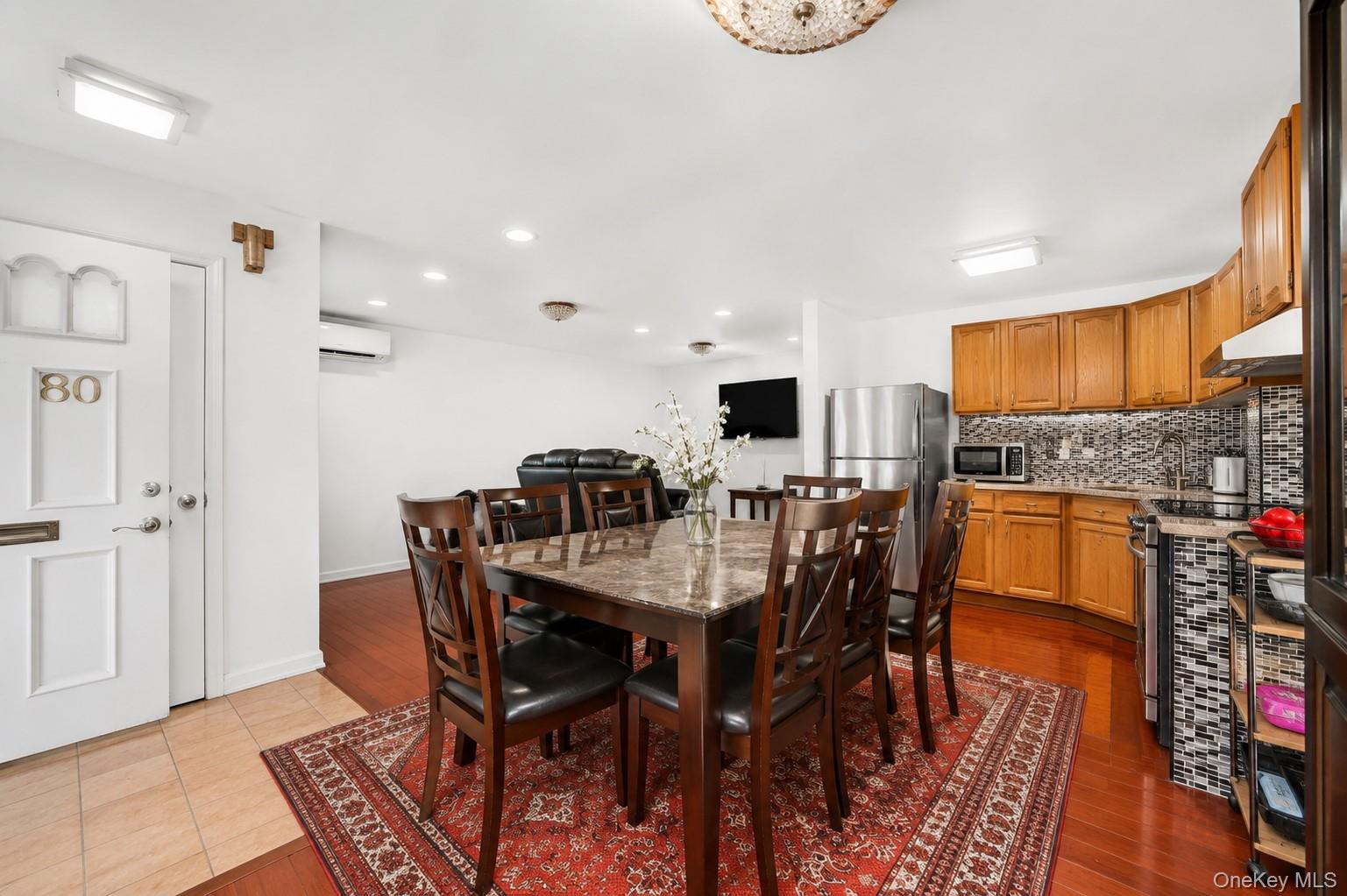 8780 Little Neck Pkwy