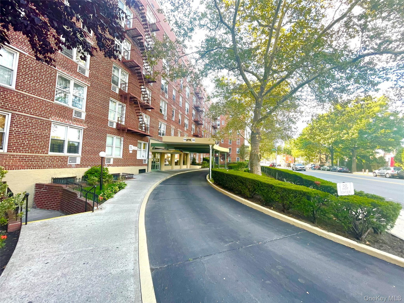 5930 108th St Street Unit 7hh