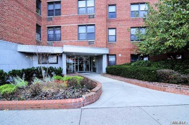 10230 Queens Blvd Unit 1S