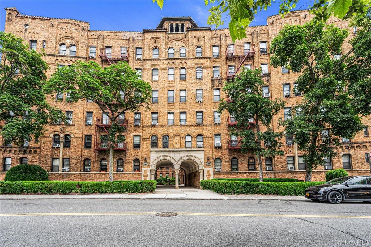 8344 Lefferts Blvd Unit 3D