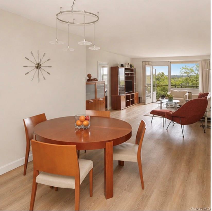 5900 Arlington Ave Unit 4B
