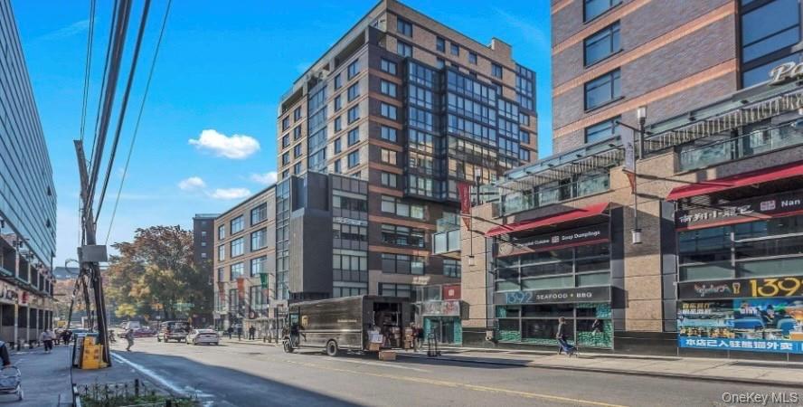 3916 Prince St Unit 8E