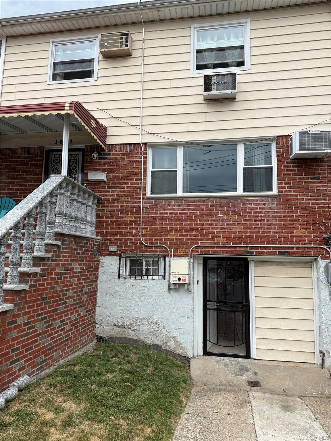 1633 Canarsie Rd