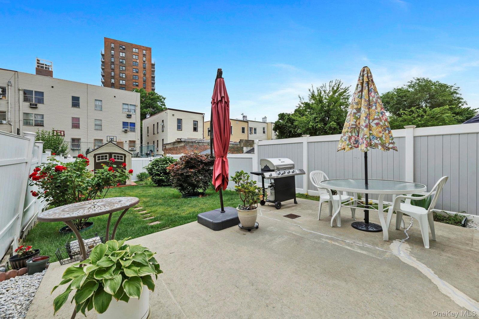 2137 Clinton Ave